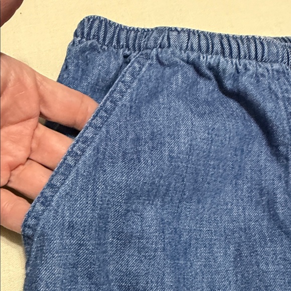 L.L. Bean Woman’s Sun Washed Denim Straight Leg Pull On pants Size Large. - Picture 8 of 16
